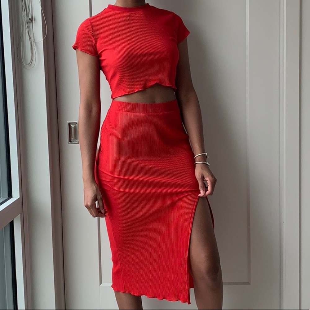 H&M - Two Piece Set (Crop top & Midi Skirt)